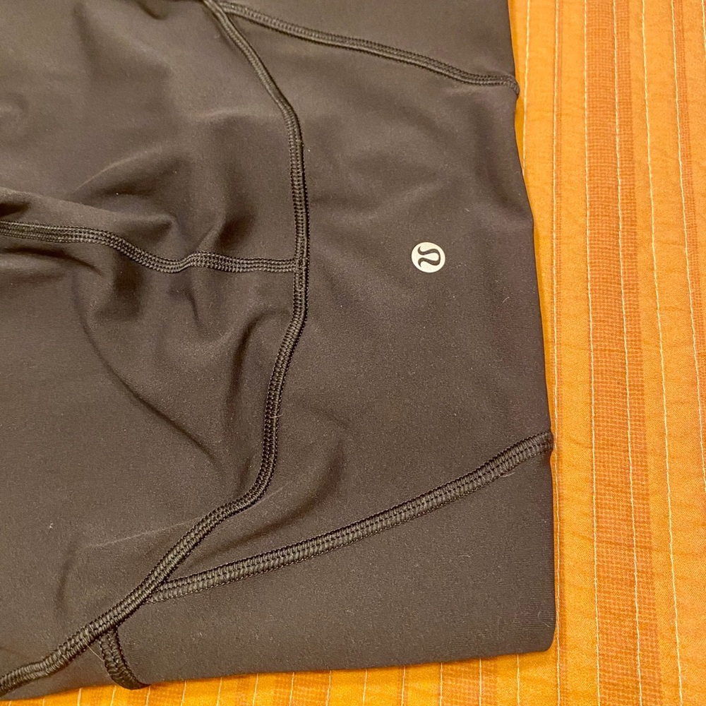 Lululemon cropped leggings - Size 4